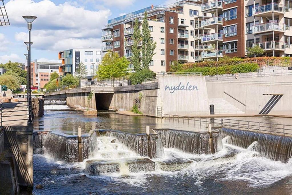 Nydalen/Storo- Ved T-Banestasjon Apartment Oslo Luaran gambar